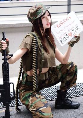 沙滩上的宝莲[高清]